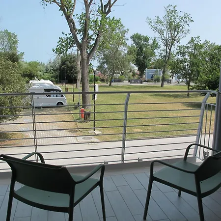 Malva By Interhome 別荘 バーニ