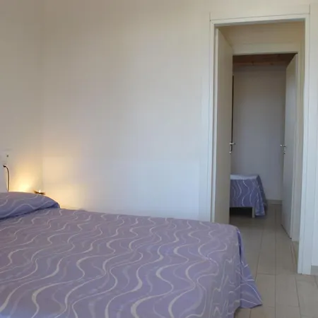 Malva By Interhome バーニ