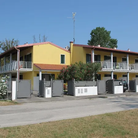 Malva By Interhome バーニ